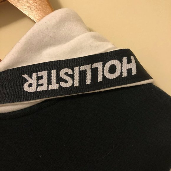 Hollister Black and White Hoodie In Mens Medium - Picture 4 of 5